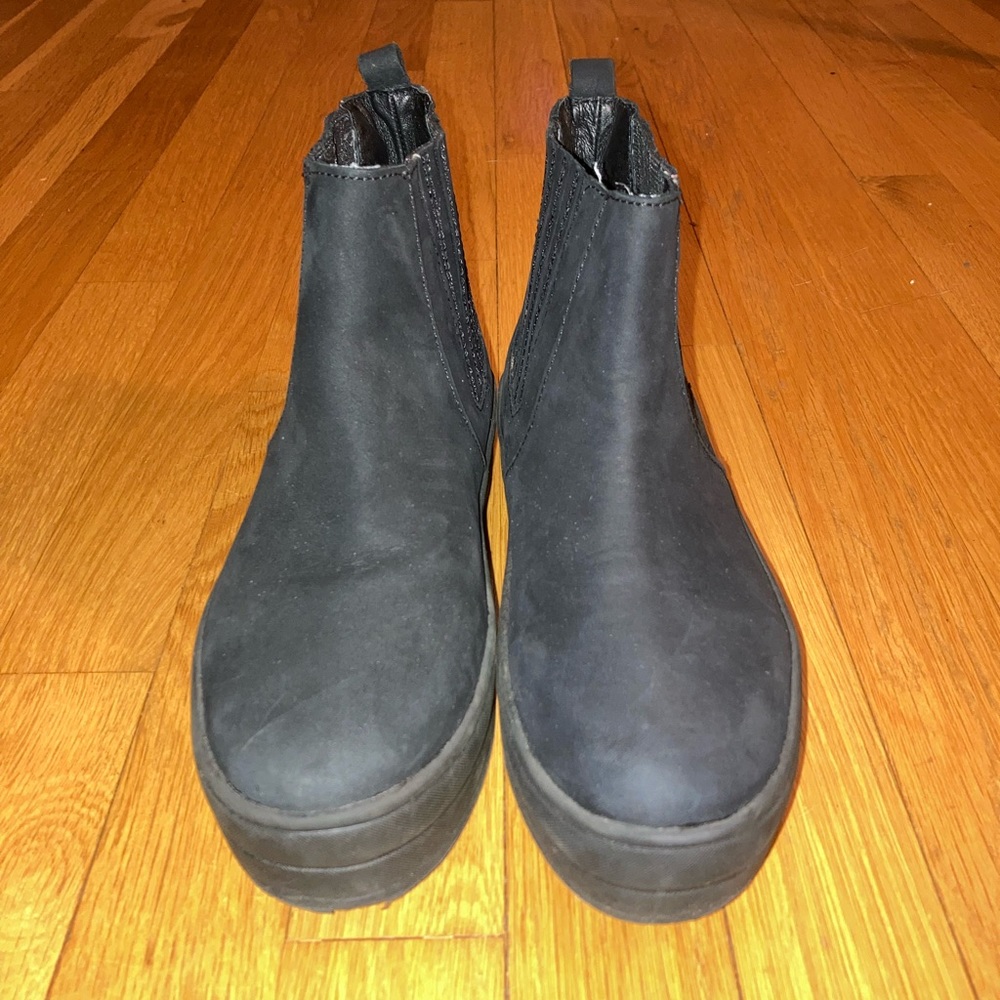 Black J Slides platform boots